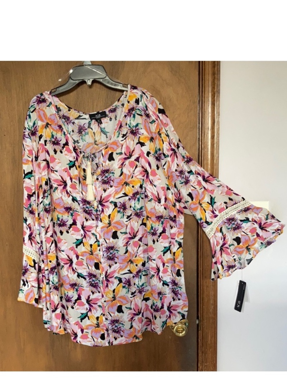 AGB floral print bell sleeve top boho tassel tie at neckline keyhole 3X - Picture 1 of 17